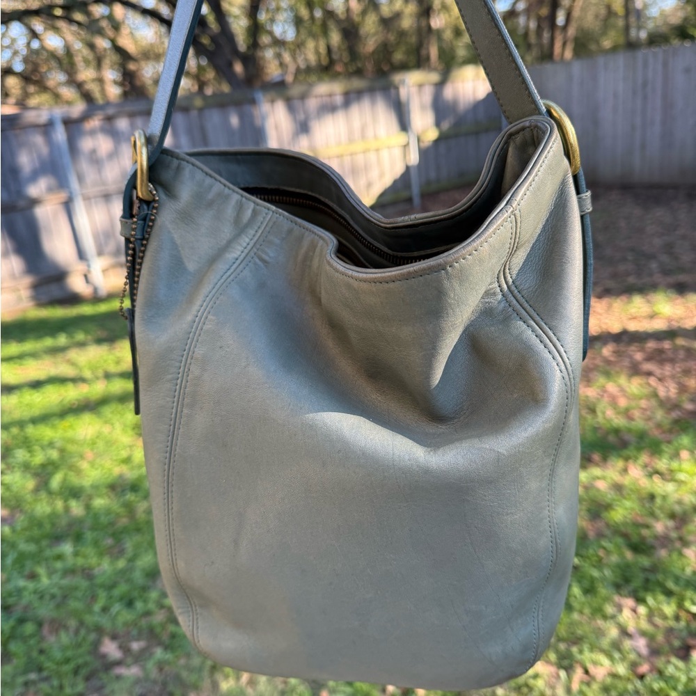 Monterey Hobo 4027 in Ocean